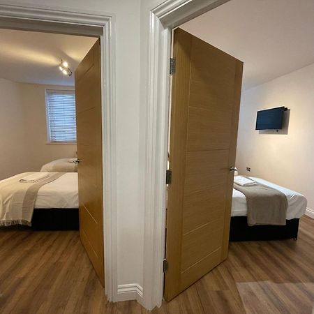 24-7 Secured City Centre Apartments With Free Underground Parking And Wifi Birmingam Exterior foto