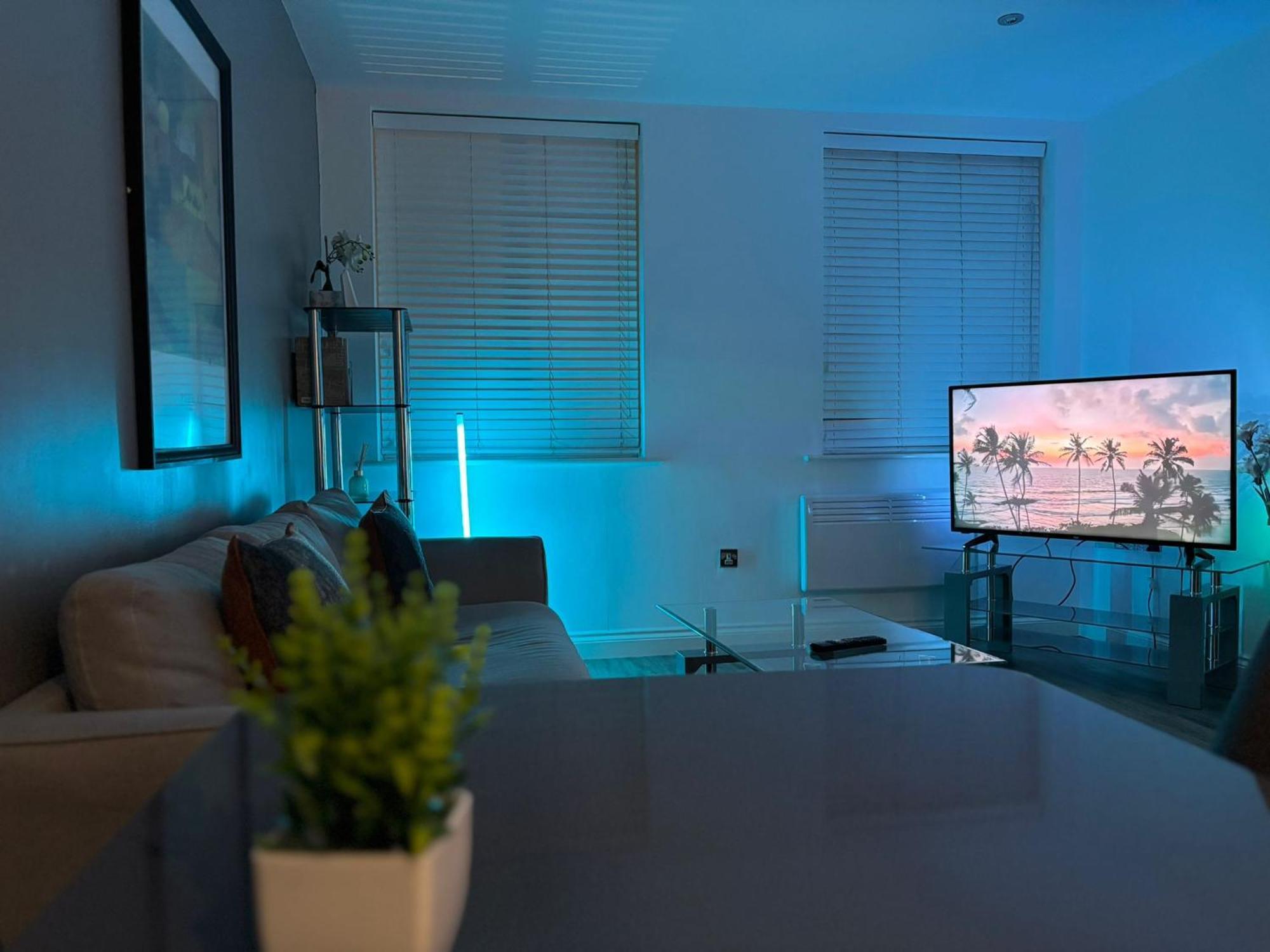 24-7 Secured City Centre Apartments With Free Underground Parking And Wifi Birmingam Exterior foto