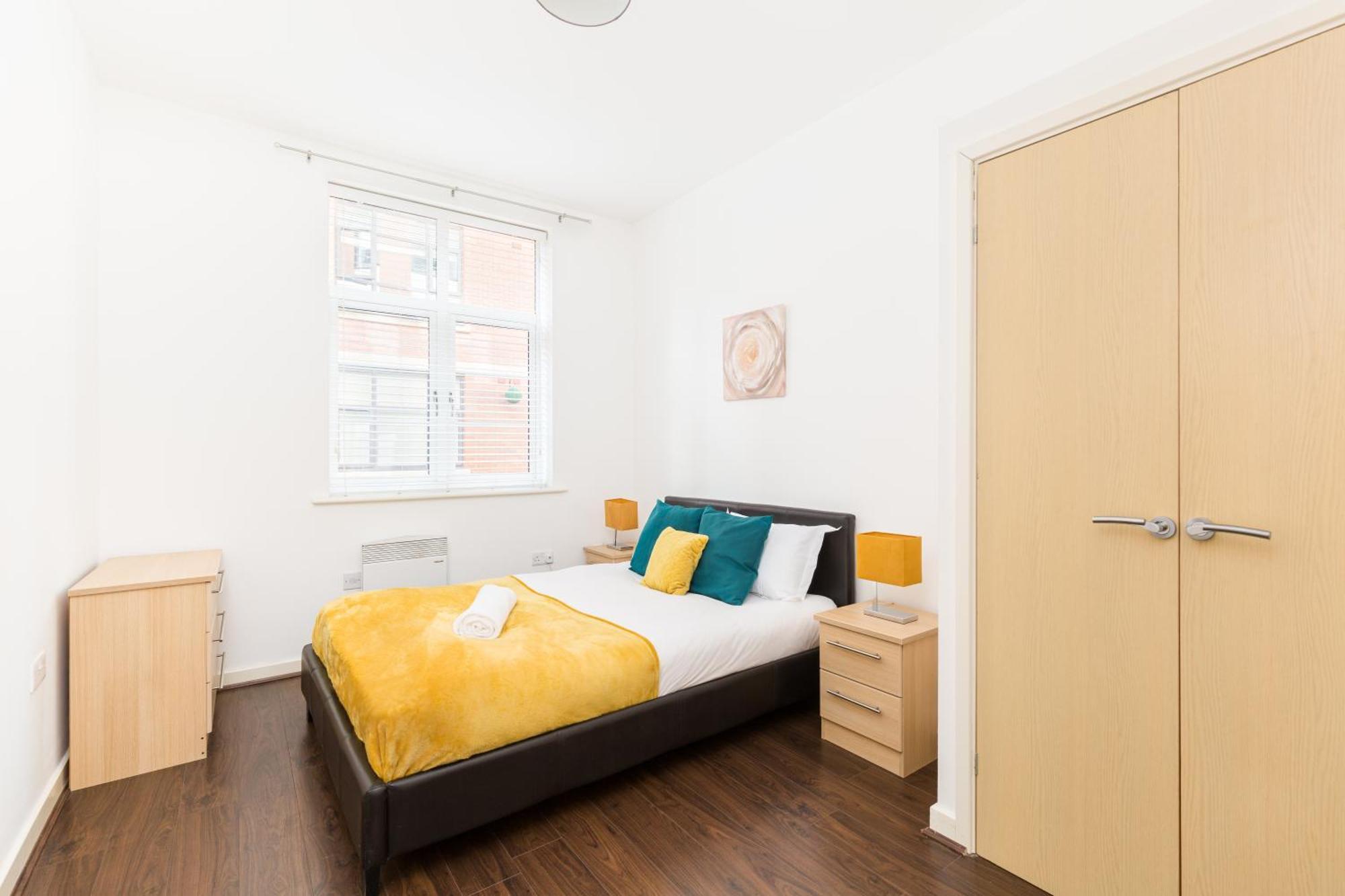 24-7 Secured City Centre Apartments With Free Underground Parking And Wifi Birmingam Exterior foto