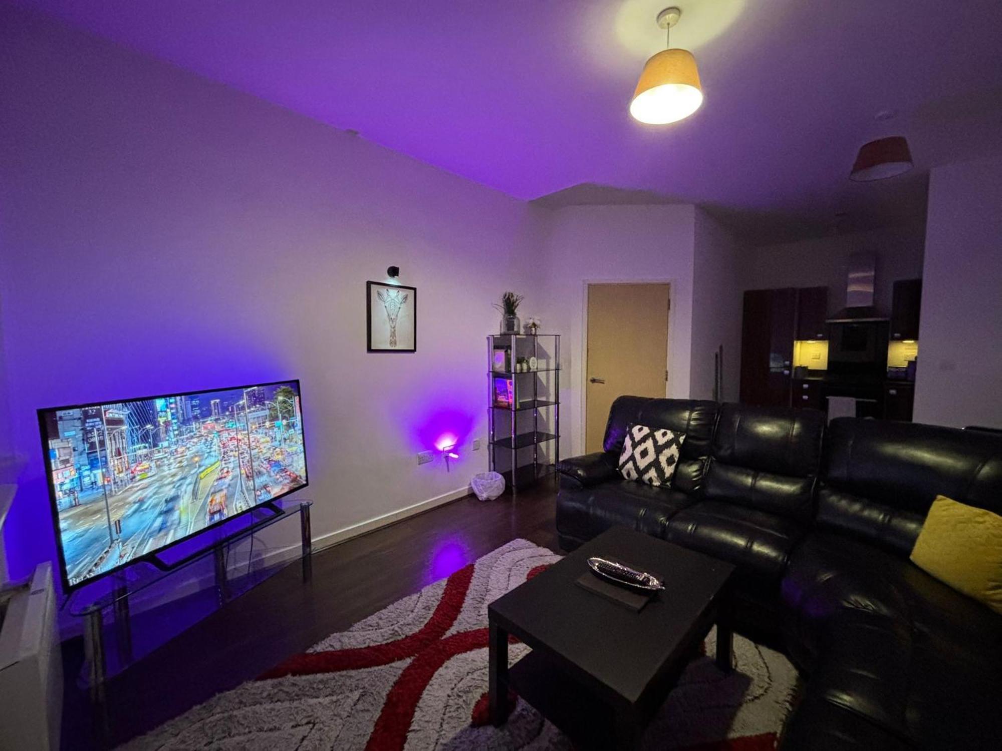 24-7 Secured City Centre Apartments With Free Underground Parking And Wifi Birmingam Exterior foto