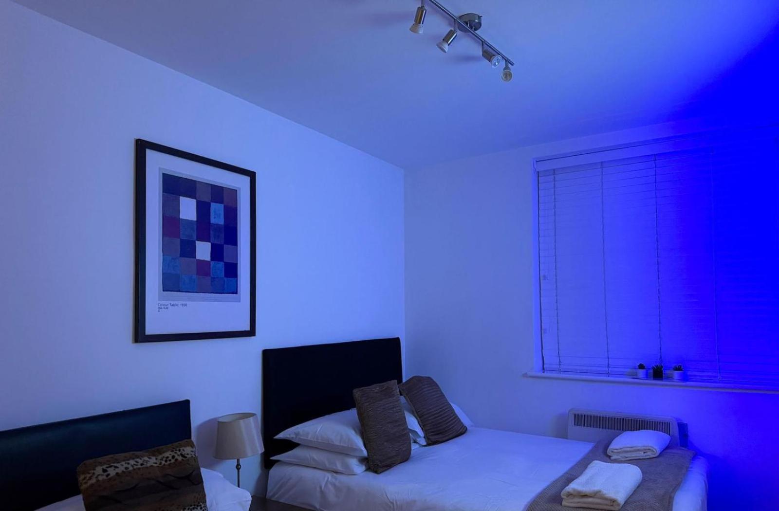 24-7 Secured City Centre Apartments With Free Underground Parking And Wifi Birmingam Exterior foto